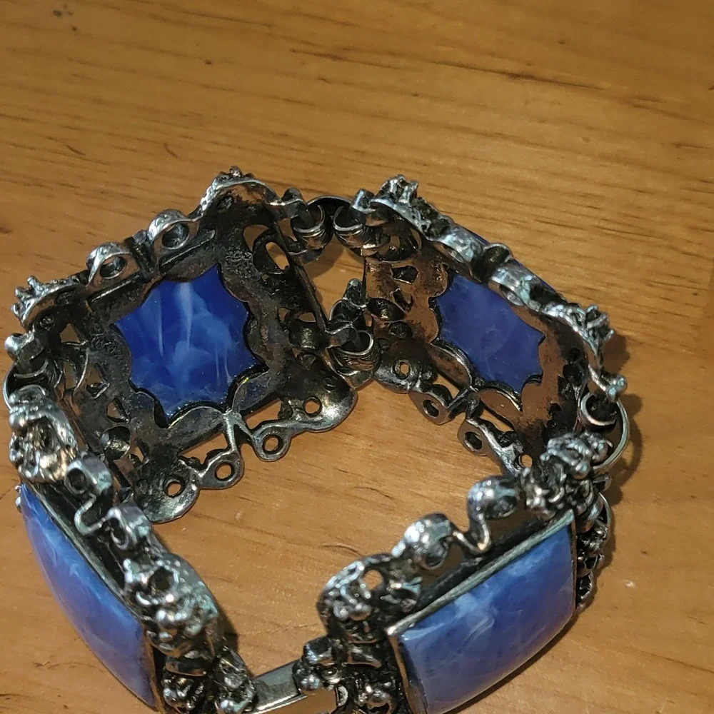 Vintage Ornate Blue Cabochon Bracelet Silver Tone Hinged Panel Statement